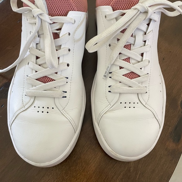 On Cloud ,The Roger Advantage - Picture 2 of 8